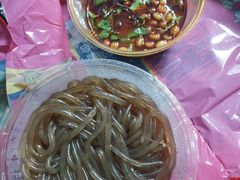 万记特色酸辣粉-万记麻辣烫国展总店