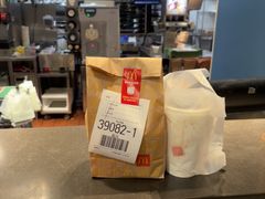 -麦当劳(乳山路店)