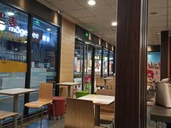 大堂-麦当劳(卫星广场店)