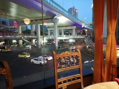 -沪小胖小龙虾(淮海中路旗舰店)