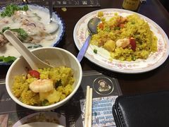 菠蘿蝦球炒飯-金兰花