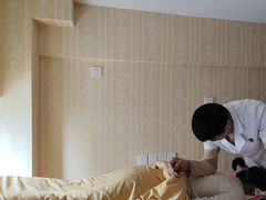 -初心正骨艾灸养生馆