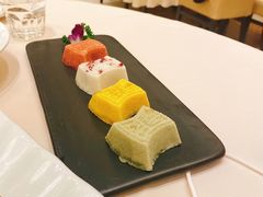 苏式小方糕-得月楼·省级非遗·传统苏帮菜(观前店)