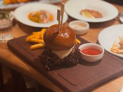 -LESCEDARS Brasserie Bistro香柏树