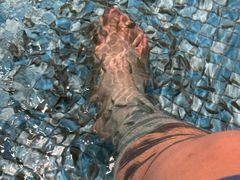 -涨巢·潮玩水疗局