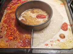 -老牌坊云南鱼豆花火锅(哈西万达店)