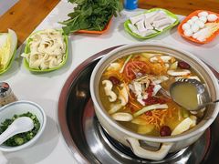 -云南印象昭通天麻火腿鸡(新疆石油花园二期店)