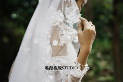 欧美时尚-巴黎婚纱摄影工作室