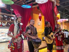 -老滇山寨•云南特色菜•地方菜•民族风情歌舞表演(金碧店)