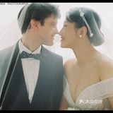 摄影师为了拍完这对客人，已经用光了她所有会的英语