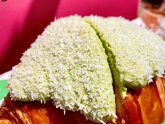 斑斓椰汁糯米可颂-PAOPAO Bakery&Café(港汇店)