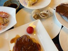 -宝利来国际大酒店-凤凰阁旋转餐厅