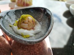 甜虾塔塔配想买椰子奶油-瑞吉酒店·The Drawing Room闲逸廊·云端下午茶·夜奢Whiskey