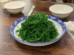 凉拌沙葱-清真·伊清阁餐厅
