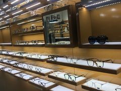 -罗伯特眼镜·蔡司官方授权(罗湖国贸店)