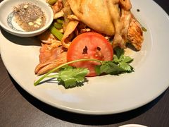 -大头虾越式风味餐厅(光明广场店)