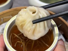 -莱莱小笼·乔艾