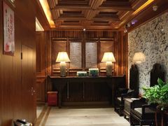 -八府香鸭·啫啫煲(华山路店)