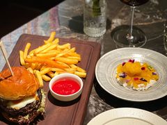 -LESCEDARS Brasserie Bistro香柏树