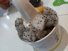-三佰瑞冻酸奶(凯德MALL店)