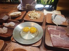 -银米·云南传统过桥米线(双廊黑金冠店)