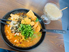 -柳大厨螺蛳粉(人民路总店)