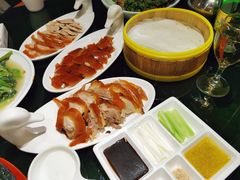 -皇城根·烤鸭·鱼头·家常菜(欧亚大观乐活城店)
