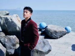 -变画·发型STUDIO