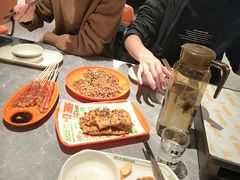 -威记烧嘢·南宁烧烤·超级生牛(绿地店)