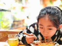 -Rabbit Cafe私房西餐甜点咖啡(栖霞路店)