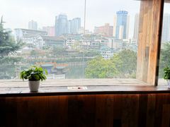 -包整·丝娃娃(一览甲秀楼风景店)