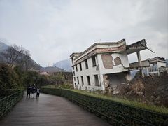 -四川汶川特大地震漩口中学遗址