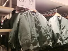 -优衣库(北京万柳华联购物中心店)