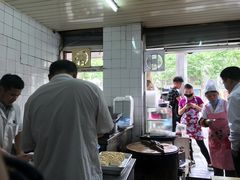 -黄阿姨锅贴大王(万航渡路店)