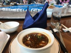 传统海鲜酸辣羹-青雅中餐厅(大连金石滩绿发希尔顿度假酒店)