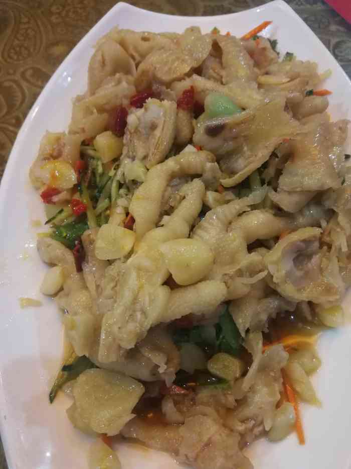 杨麻子酒店(锡盟总店)-"当地朋友带我们来的,店家看起来生意不错,.