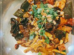 -拿渡麻辣香锅(世茂广场·工三店)