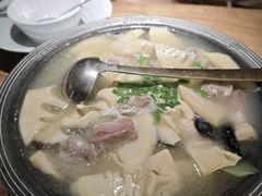 -蜜桃餐厅·伴山(湖滨商业街店)