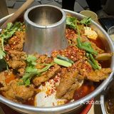 今天尝鲜火锅，辣到飞起！