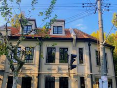 -Fridi Patisserie Cafe