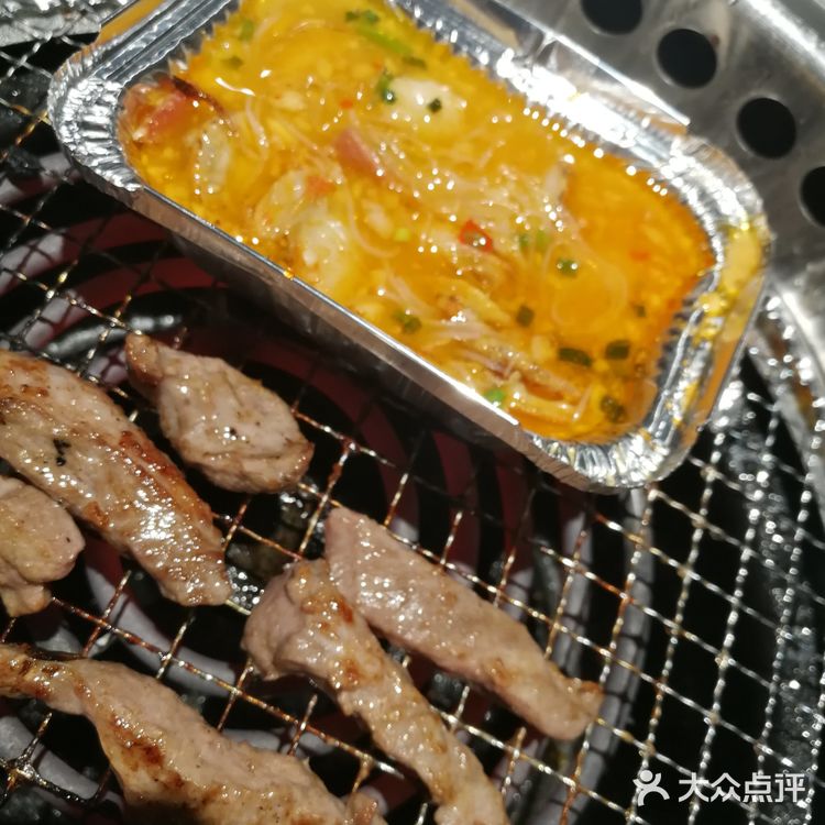 水果都可以自己拿拿拿，还有15元的饮料自助