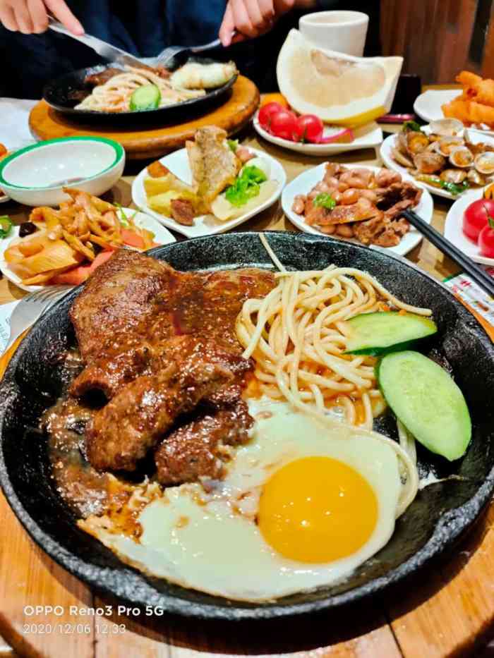 520牛排自助欢乐餐厅(奉贤宝龙店)-"牛排比较有情调的餐厅,最幸福的是