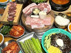 -唯成•韩国炭火烤肉 유성고기