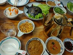 -毛辣果·贵州红酸汤牛肉火锅(西单店)