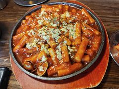 海鲜芝士炒年糕-MI WU FACTORY米屋美食工厂餐厅(绿地店)