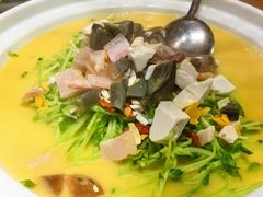 -头上红煨盐鸡·非遗院子餐厅