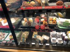 面包甜点陈列柜-星巴克(花木plus乐坊店)