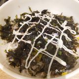 鱼饼 紫菜饭团 鱼饼是真富含鱼味 有点腥