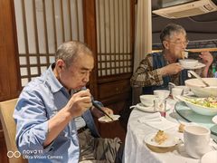 -鄱阳湖·江西小炒·瓦罐煨汤(五道口店)