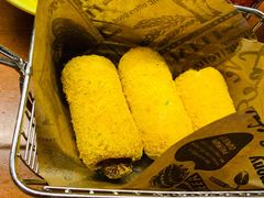 -BHC炸鸡(明洞总店)